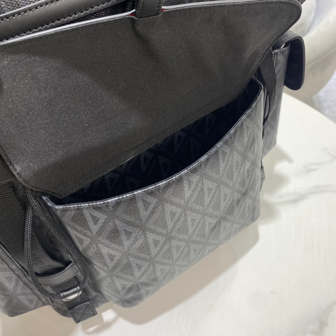 디올 CD 다이아몬드 캔버스 힛 더 로드 백팩