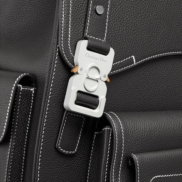 디올 22SS 스티치 새들 백팩