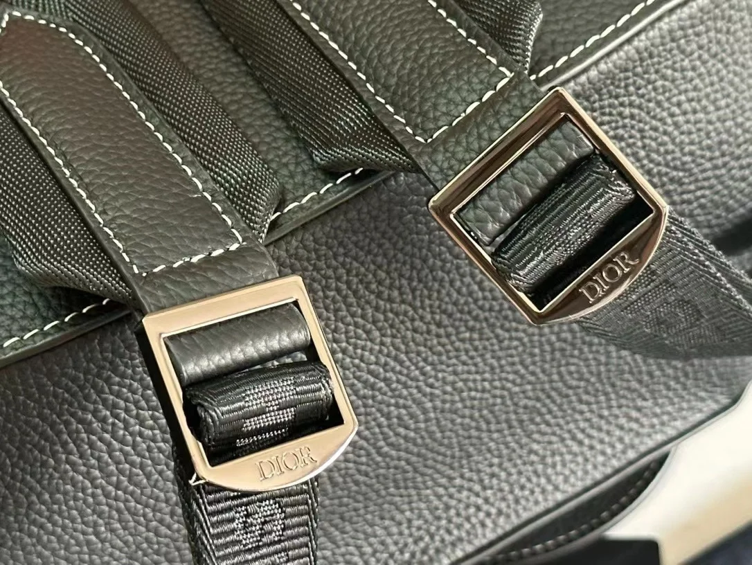 디올 22SS 스티치 새들 백팩