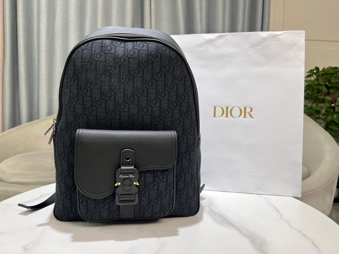 디올 오블리크 자카드 새들 지퍼 백팩