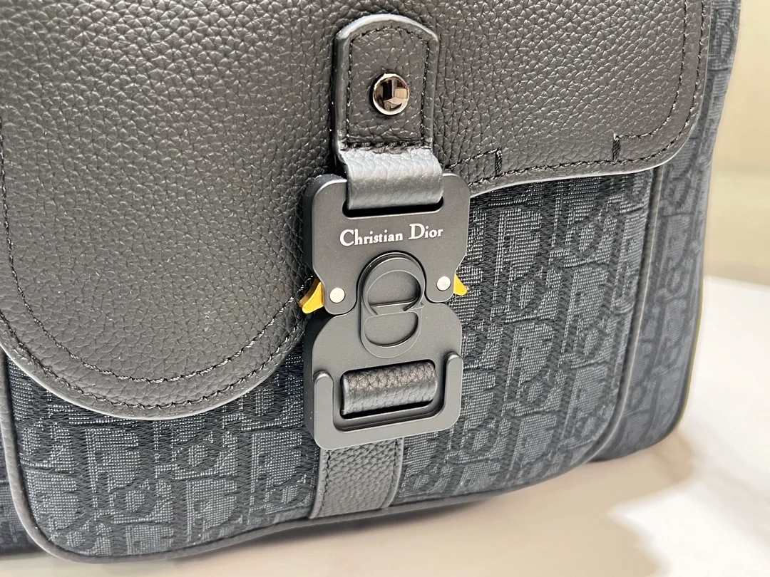 디올 오블리크 자카드 새들 지퍼 백팩