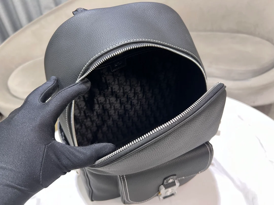디올 새들 지퍼 백팩 블랙 그레인