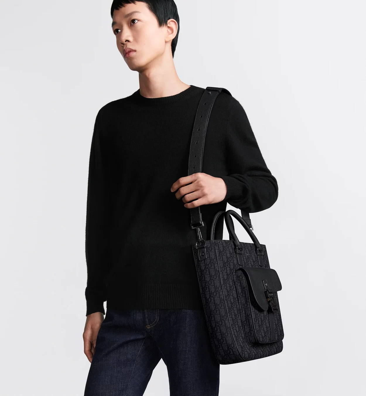 디올 오블리크 자카드 새들 토트백 블랙 그레인