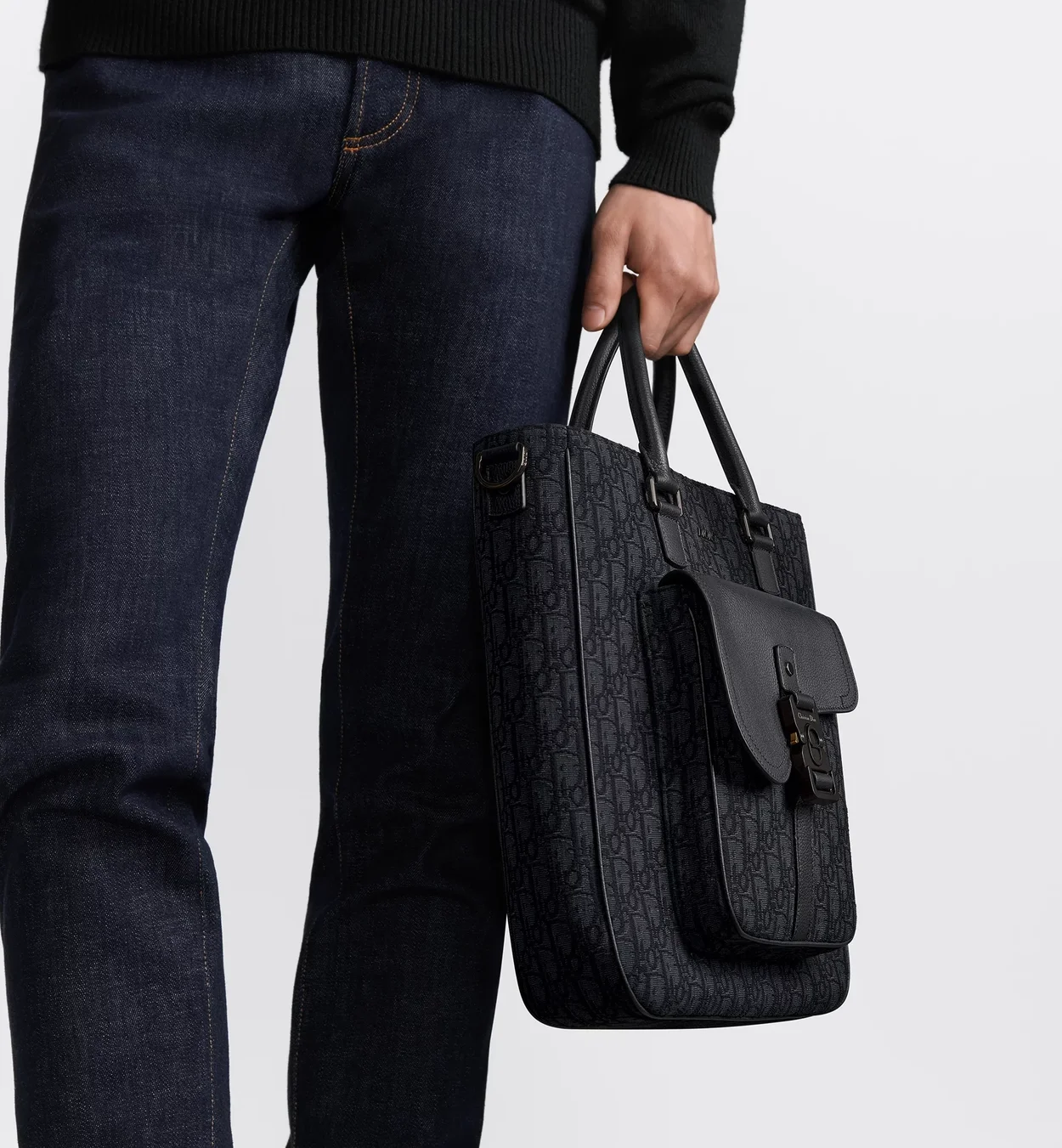 디올 오블리크 자카드 새들 토트백 블랙 그레인