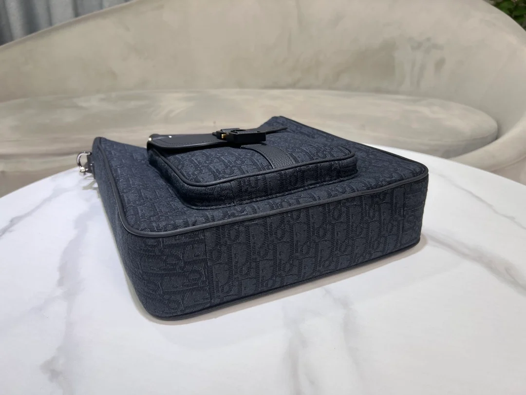 디올 오블리크 자카드 새들 토트백 블랙 그레인