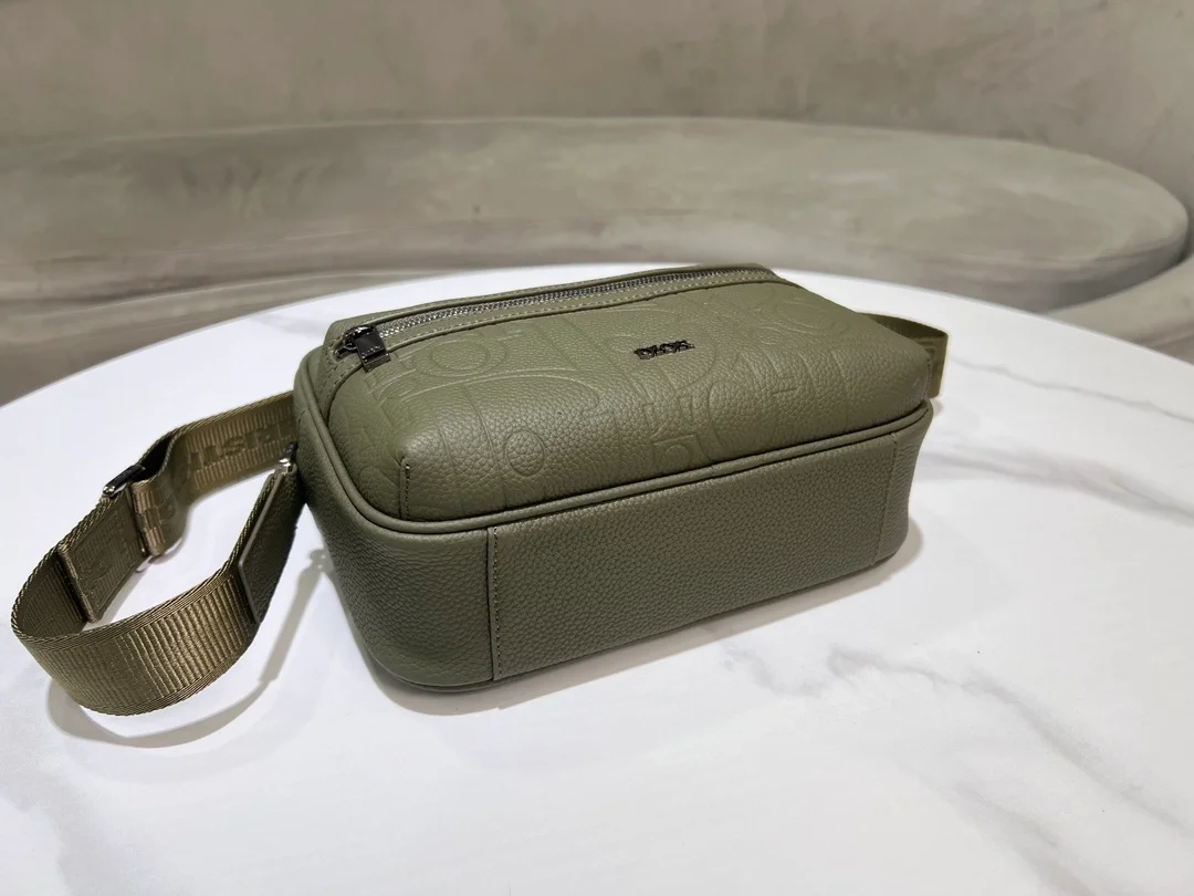 디올 라이더 2.0 집 메신저 백 카키