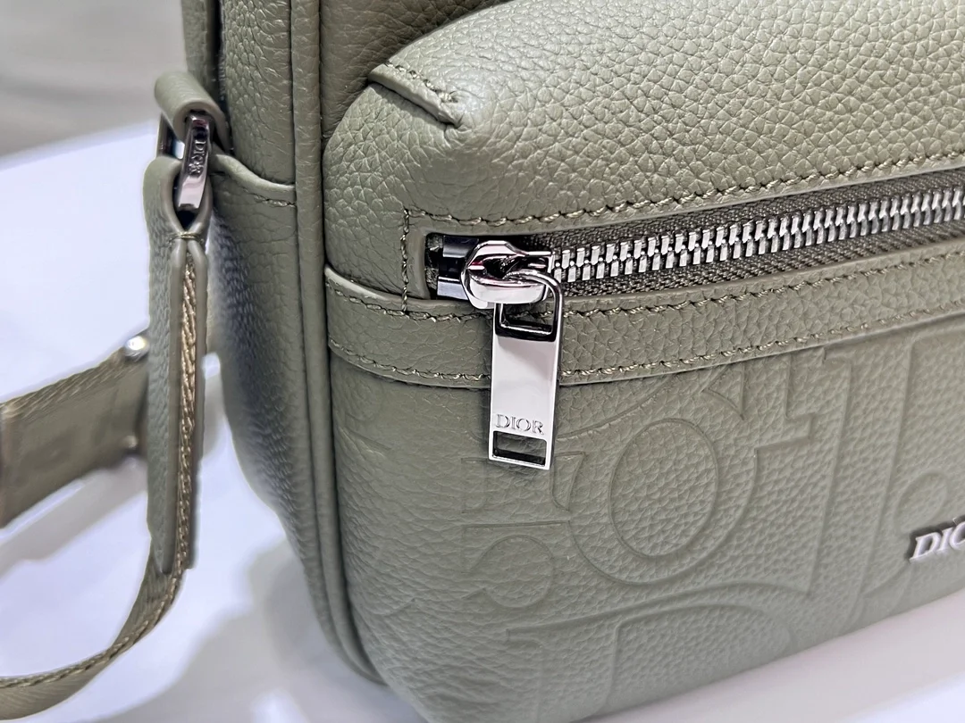 디올 라이더 2.0 집 메신저 백 카키