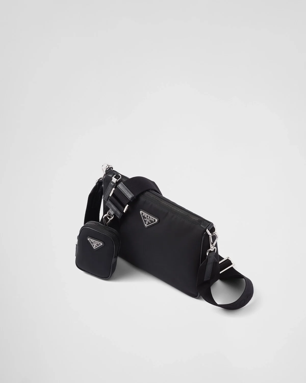 프라다 리나일론 사피아노 레더 숄더백