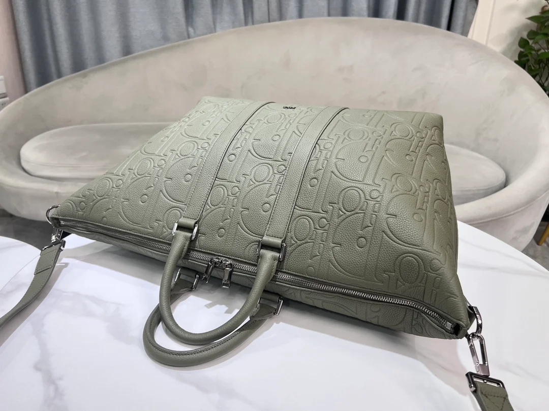 디올 위켄더 40 백 카키 그래피티