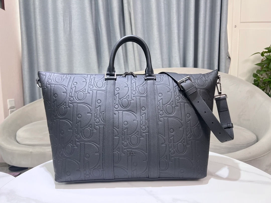 디올 위켄더 40 백 블랙 그래피티