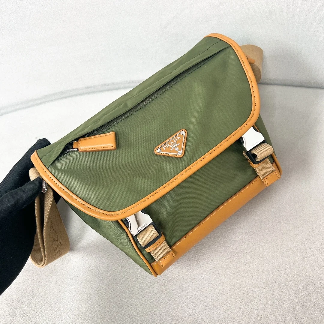 프라다 리나일론 레더 숄더백 그린