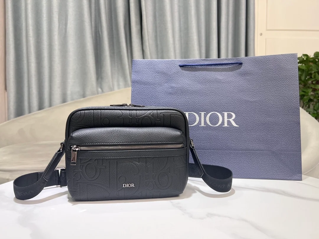 디올 라이더 2.0 지퍼 메신저백 블랙