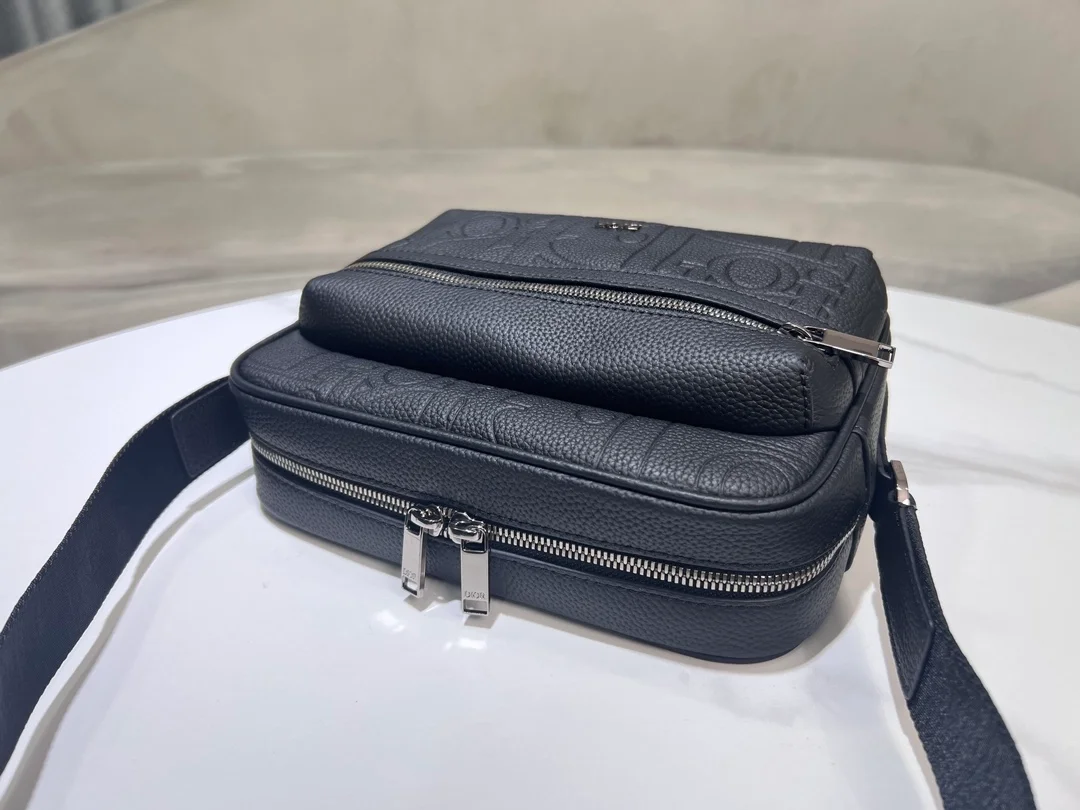 디올 라이더 2.0 지퍼 메신저백 블랙