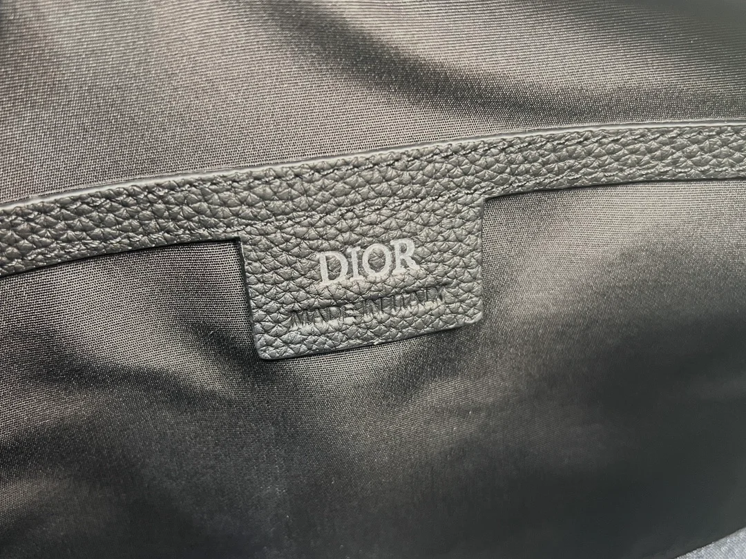 디올 라이더 2.0 지퍼 메신저백 블랙