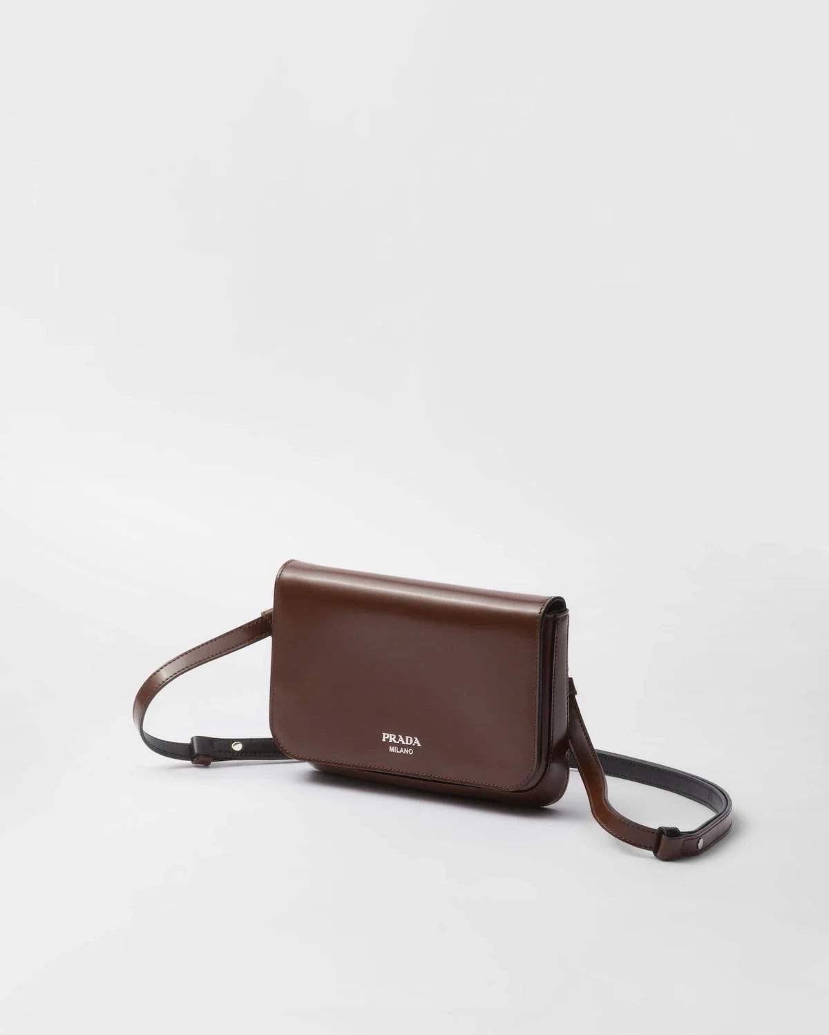 프라다 브러쉬드 레더 미니 크로스백 브라운
