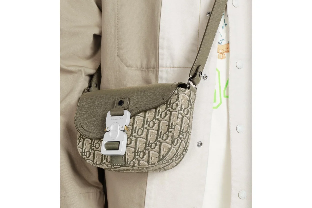 디올 Saddle 카키 오블리크 자카드 미니 플랩 메신저 백