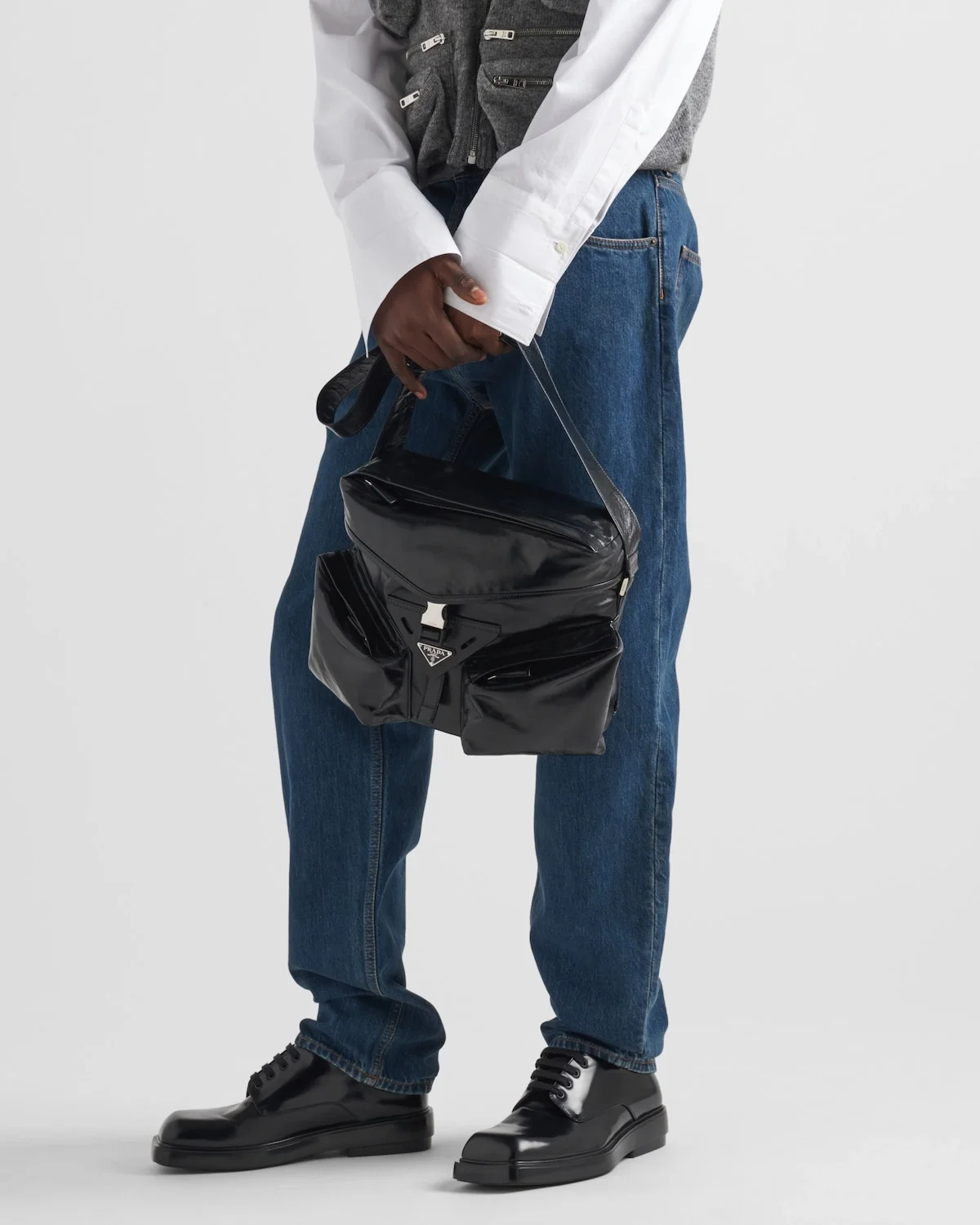 프라다 가죽 숄더백