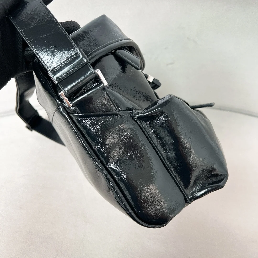 프라다 가죽 숄더백