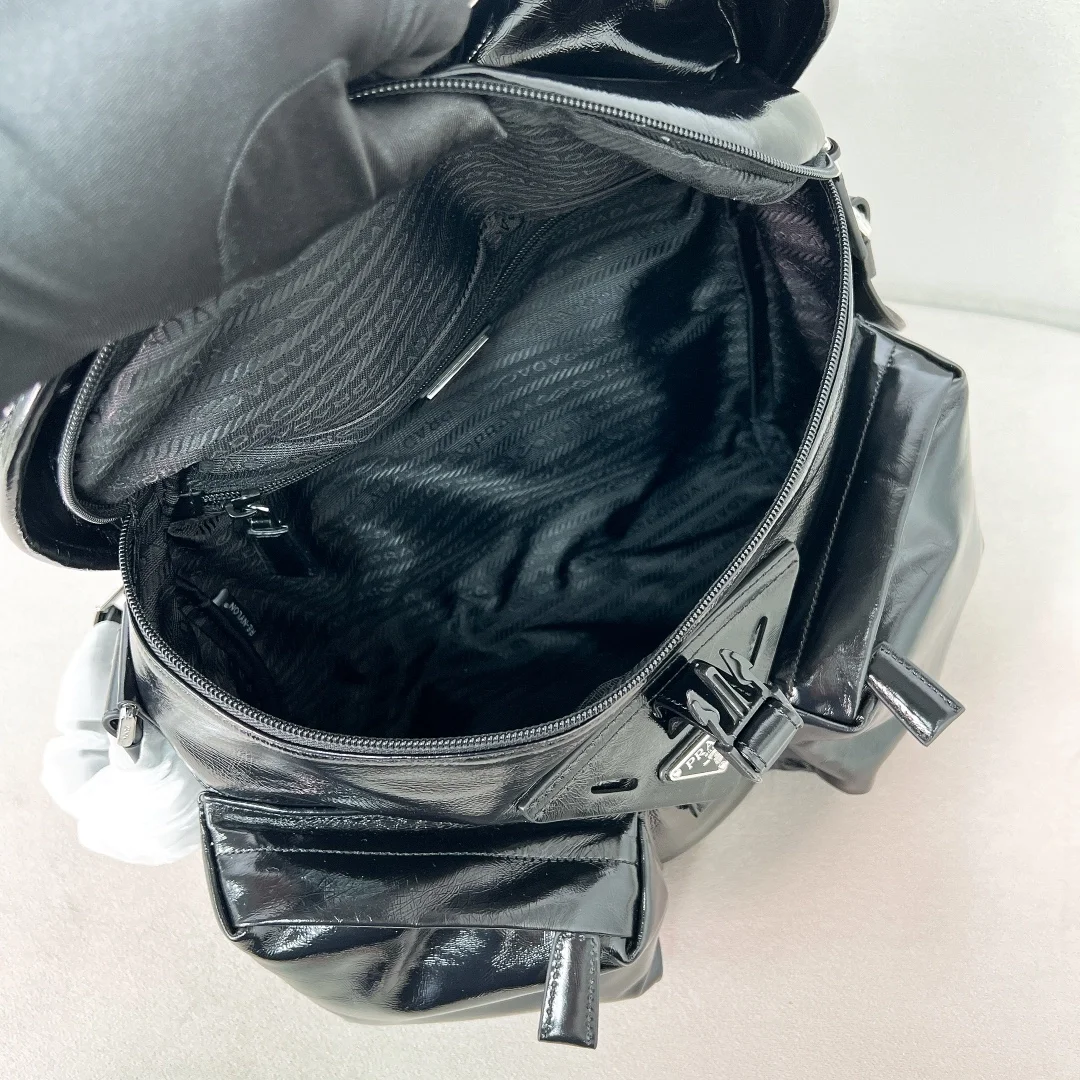 프라다 가죽 숄더백