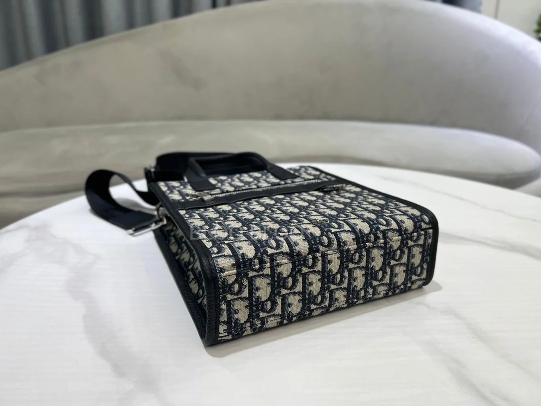 디올 사파리 노스 사우스 토트백 베이지