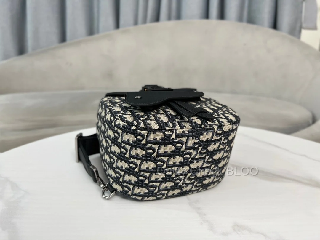 디올 GALLOP 미니 슬링백 베이지&블랙