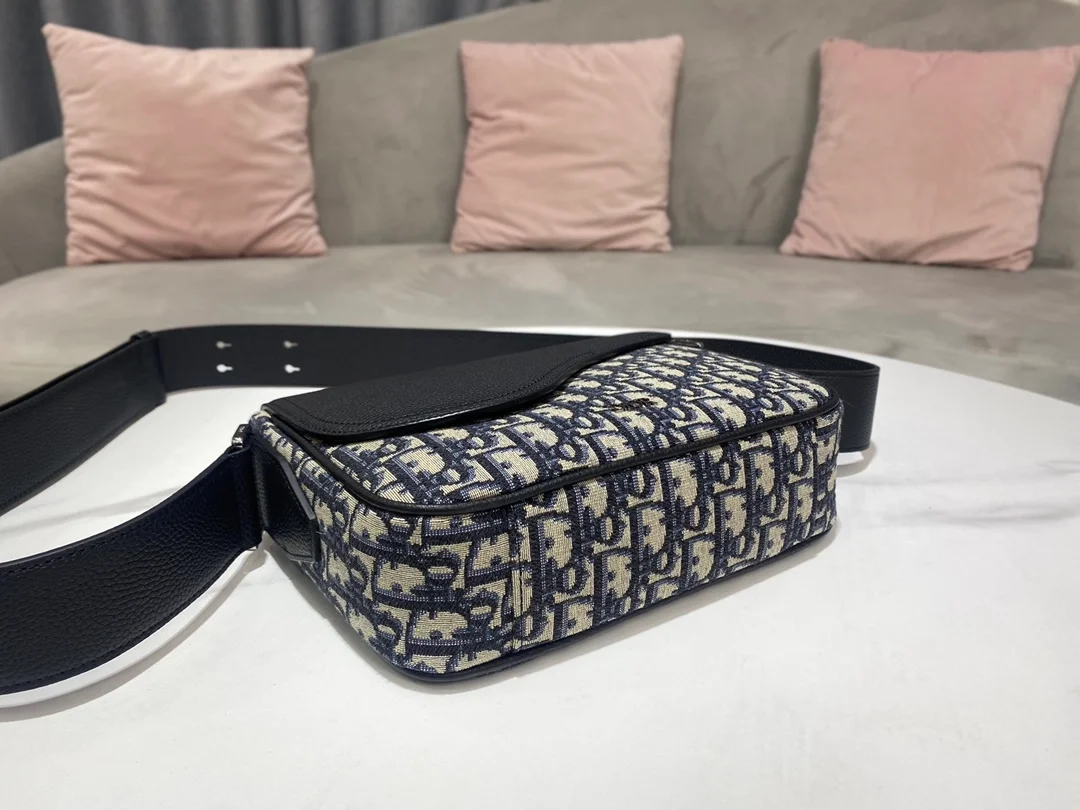 디올 새들 미니 메신저 백 베이지