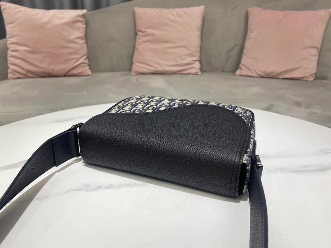 디올 새들 미니 메신저 백 베이지