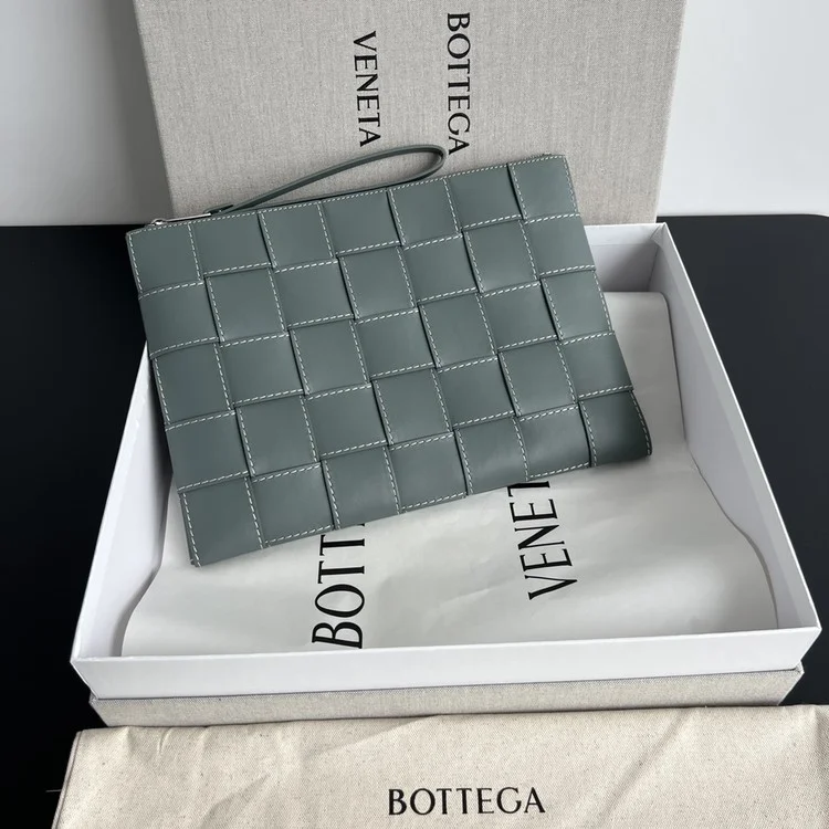 보테가베네타 카세트 클러치 649616