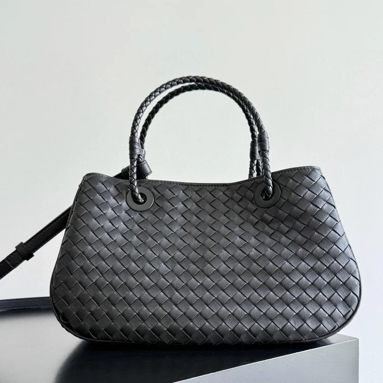 보테가베네타 바스켓 토트