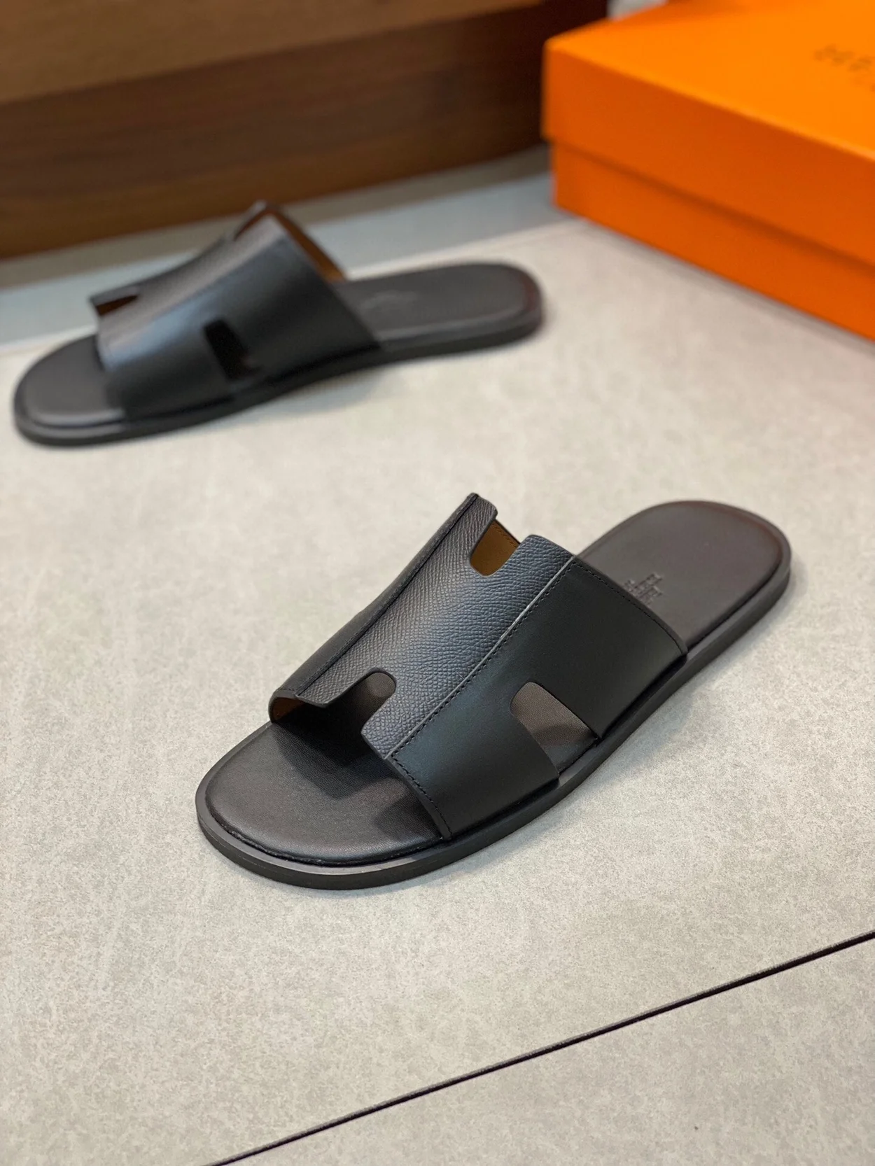 에르메스 이즈미르 샌들 블랙