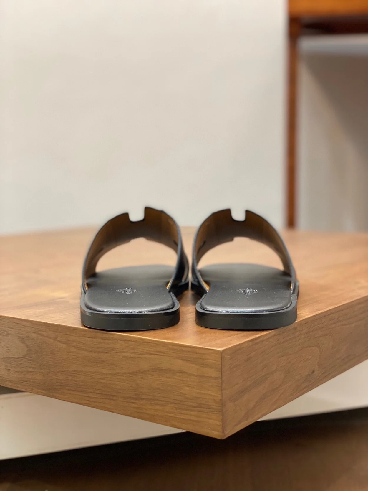 에르메스 이즈미르 샌들 블랙