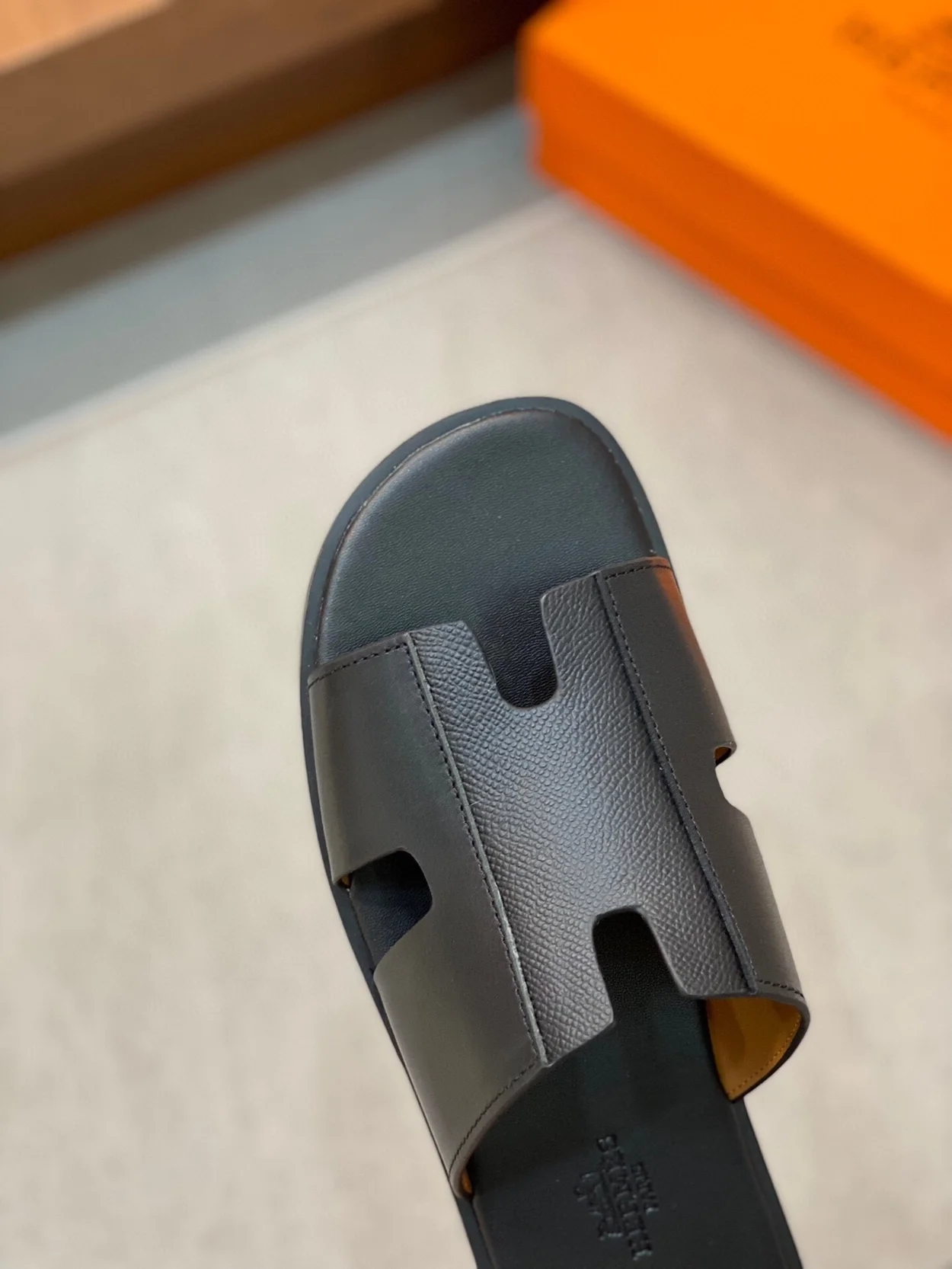 에르메스 이즈미르 샌들 블랙