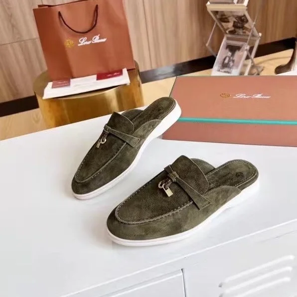 로로피아나 워커 뮬 카키