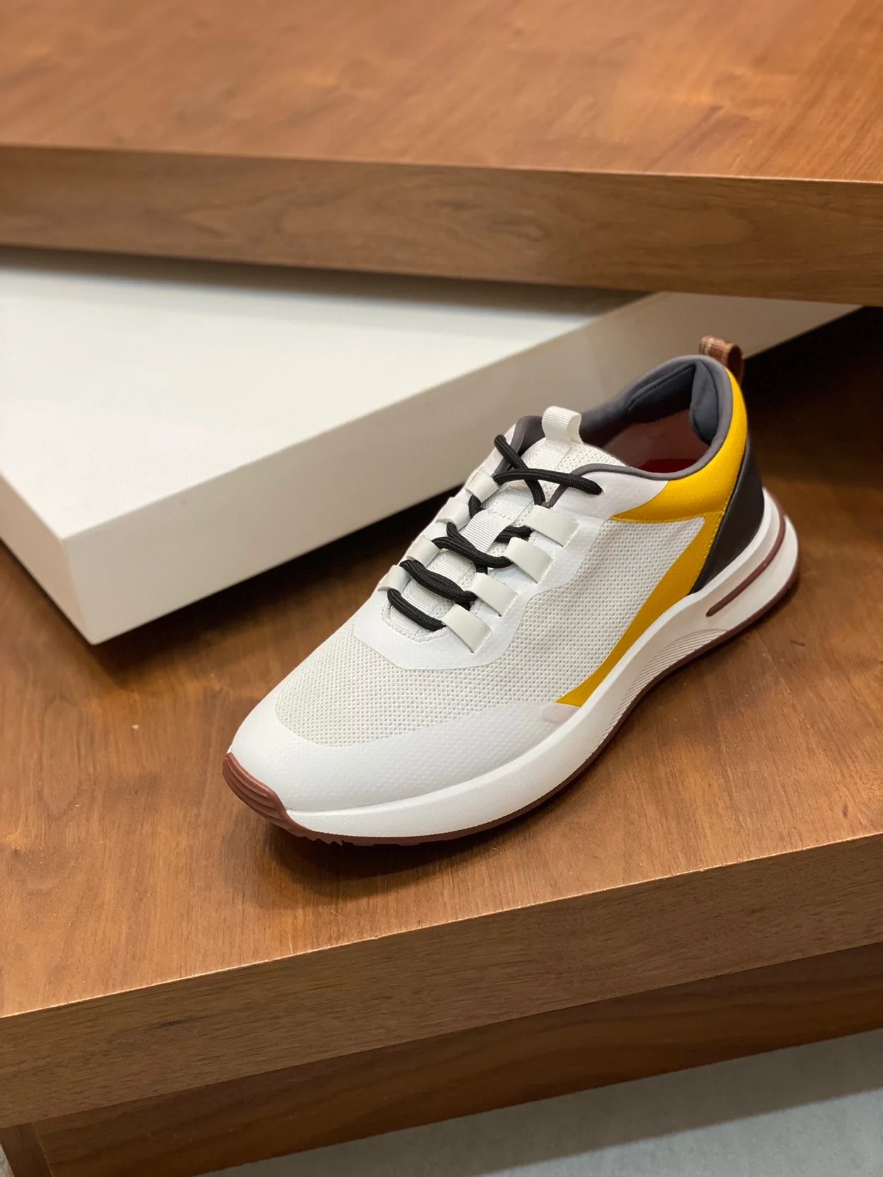 로로피아나 위크앤드 프리즈 망고 스니커즈