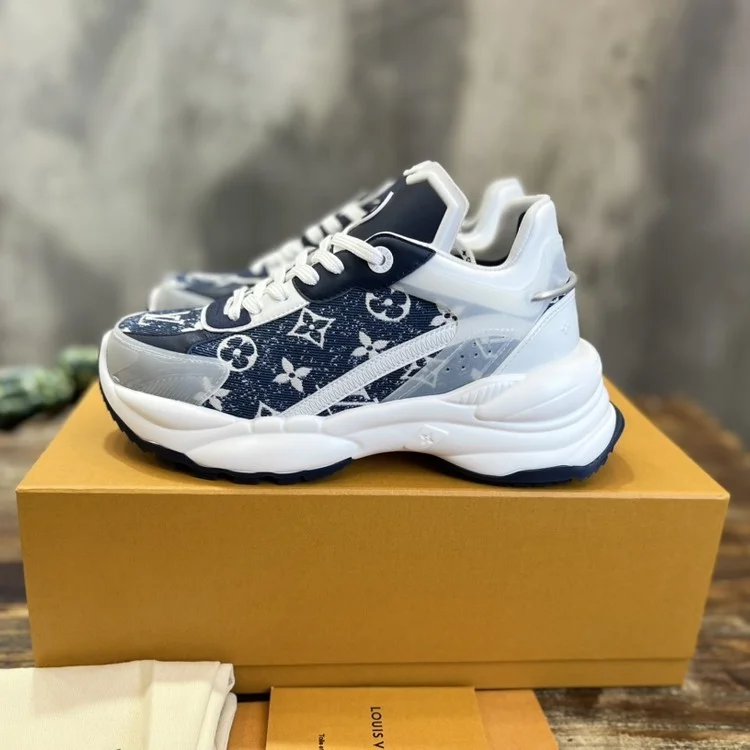 루이비통 런 55 스니커즈