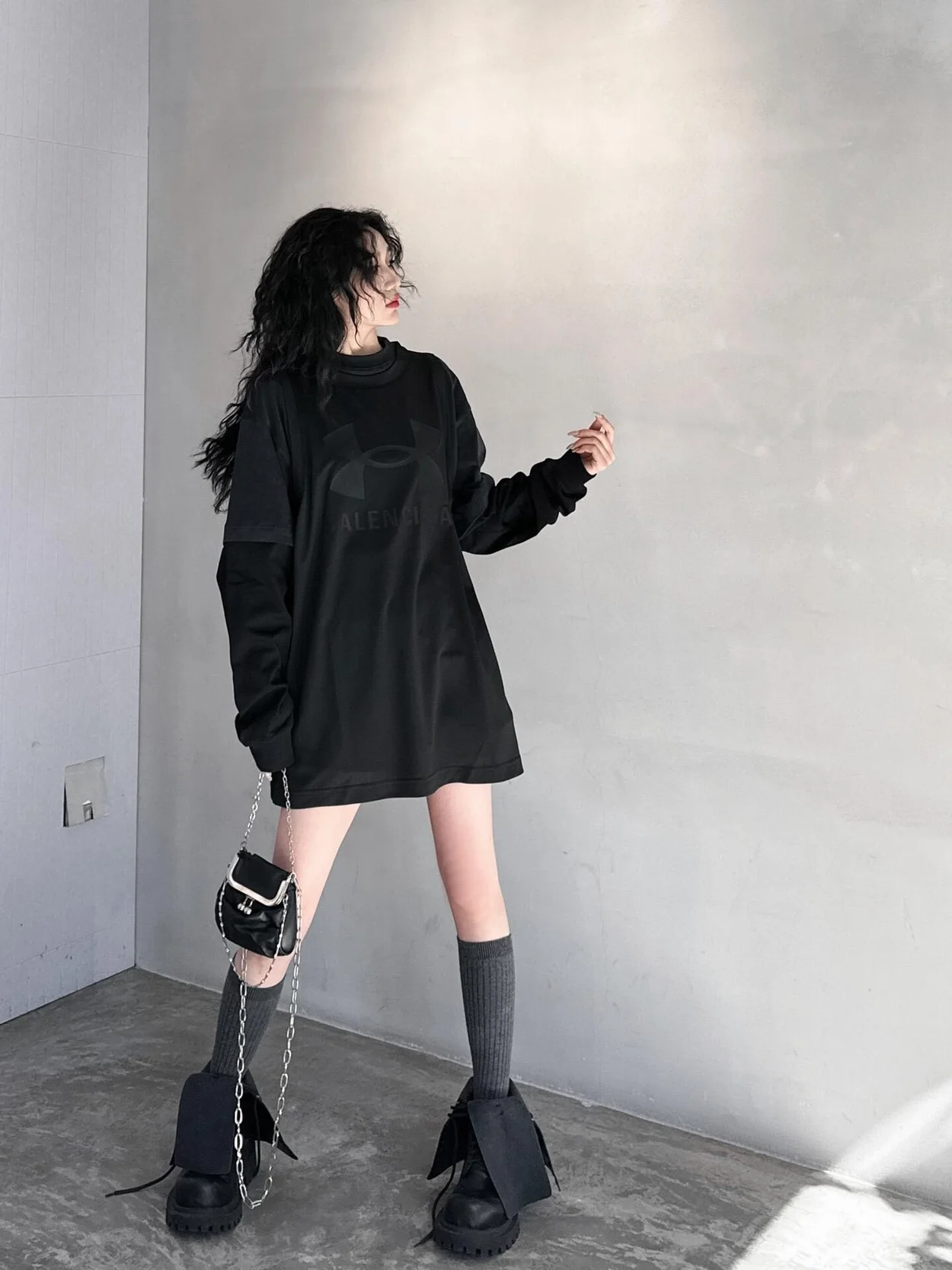 발렌시아가 언더아머 트리플 레이어드 롱슬리브 티셔츠