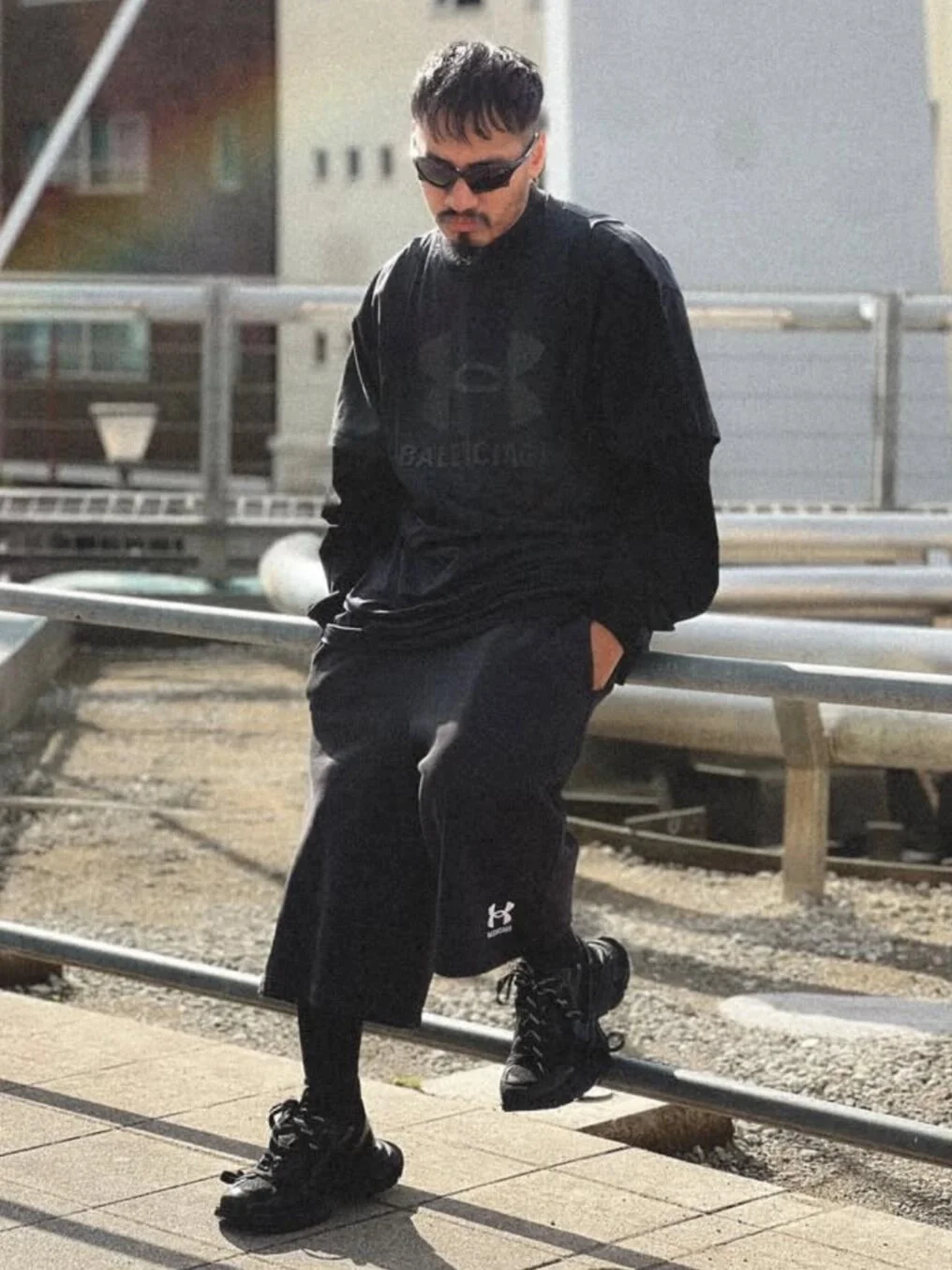 발렌시아가 언더아머 트리플 레이어드 롱슬리브 티셔츠