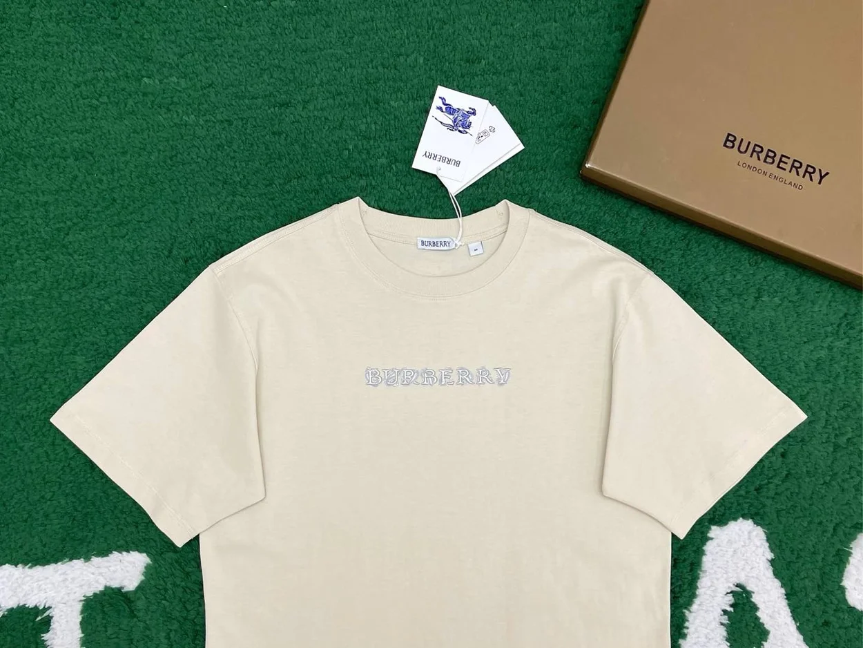 버버리 반팔 티셔츠 베이지