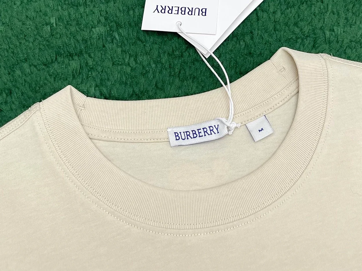 버버리 반팔 티셔츠 베이지