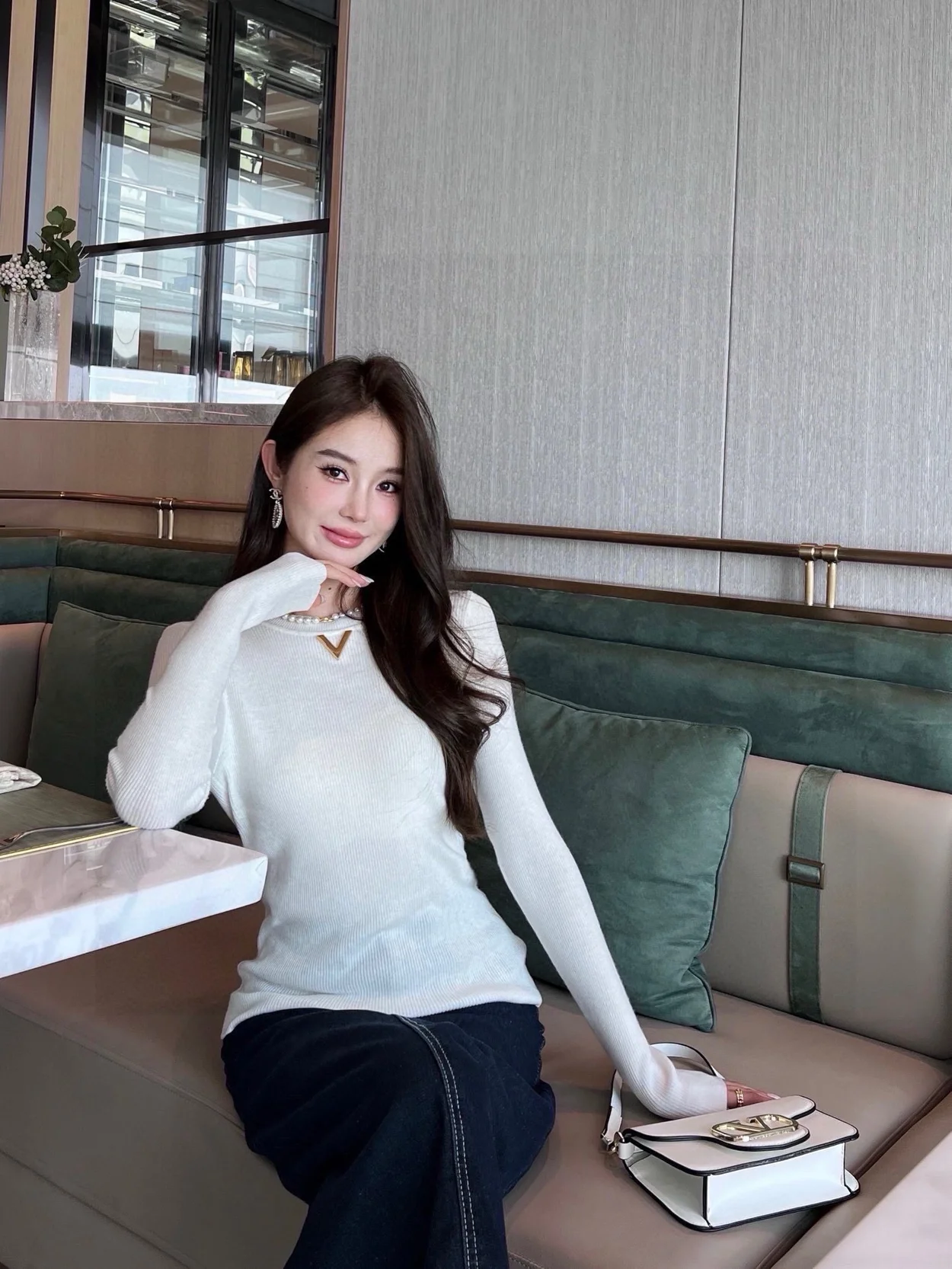 발렌티노 로고 골지 티셔츠 아이보리