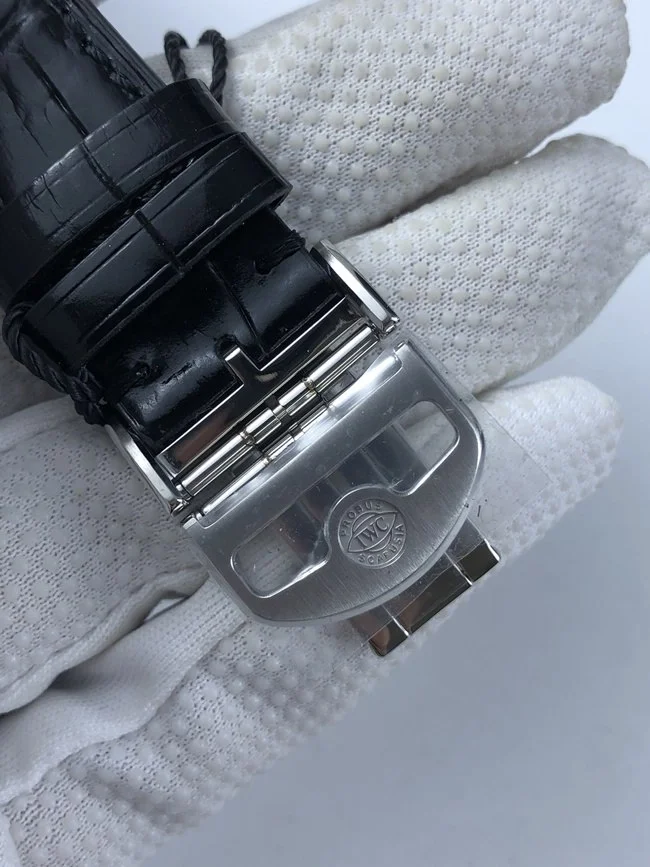 IWC 포르투기저 150주년 블루 다이얼