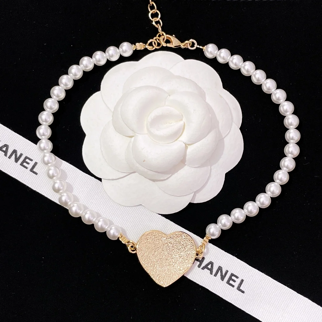 샤넬 데님 에나멜 하트 팔찌