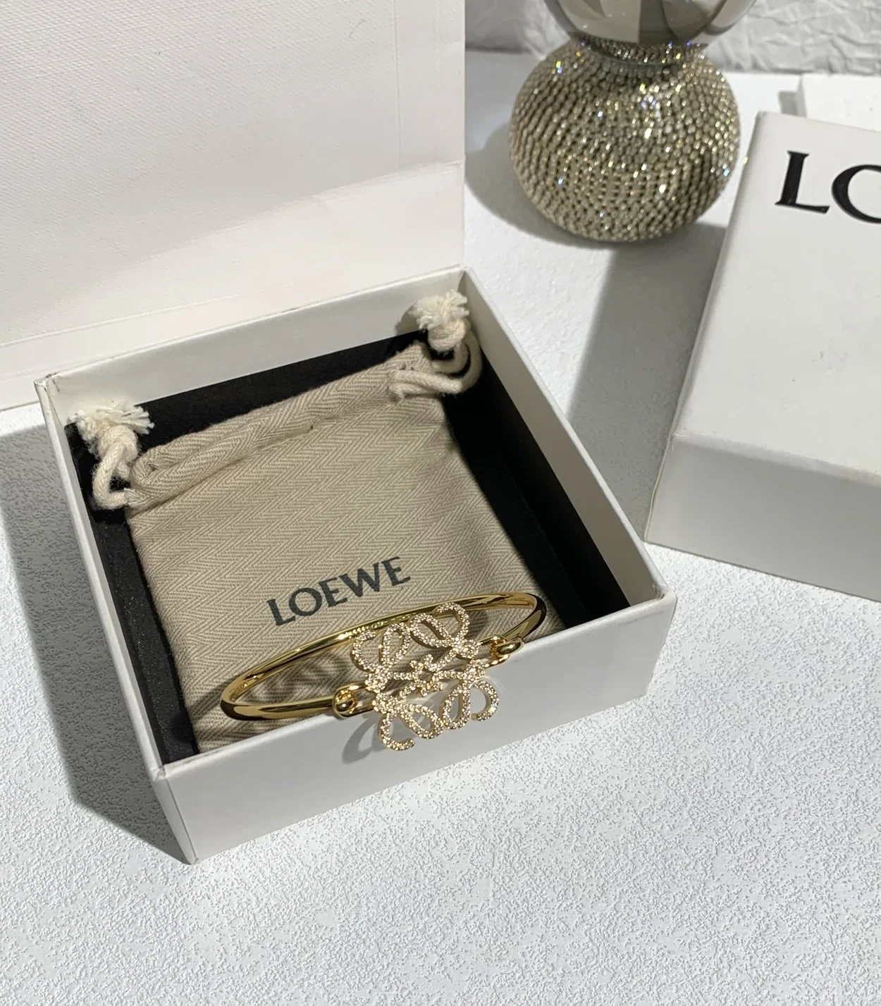 로에베 페이브 애너그램 오픈 브레이슬릿