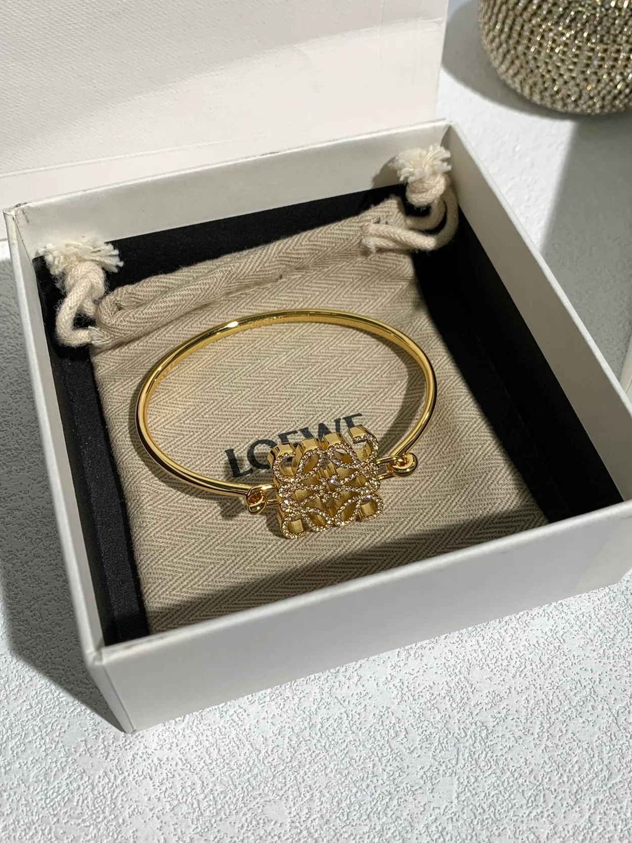 로에베 페이브 애너그램 오픈 브레이슬릿