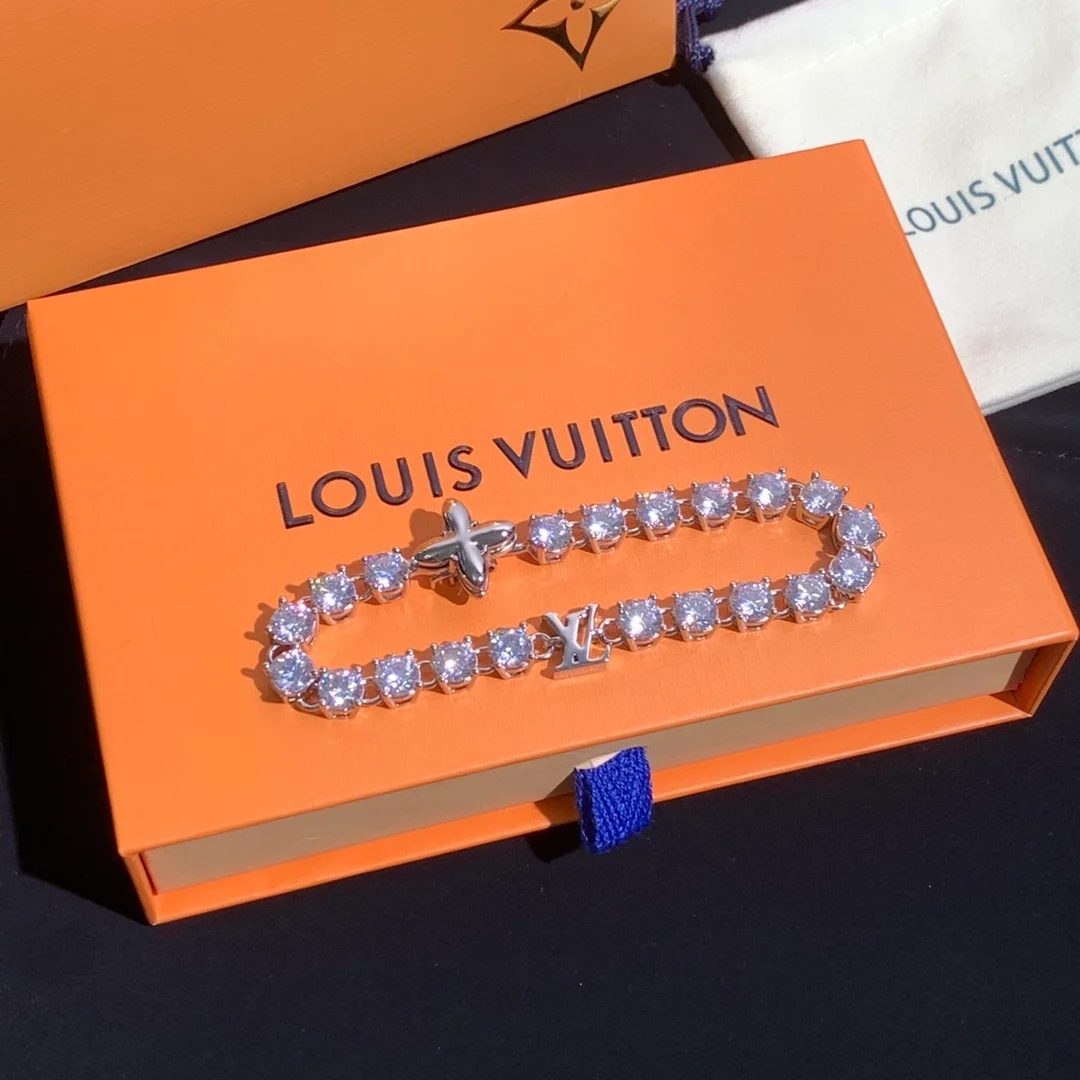 루이비통 크리스탈 팔찌 MP3355