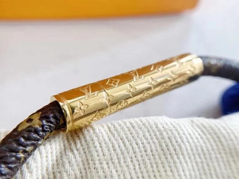 루이비통 컨피덴셜 팔찌 M6334F