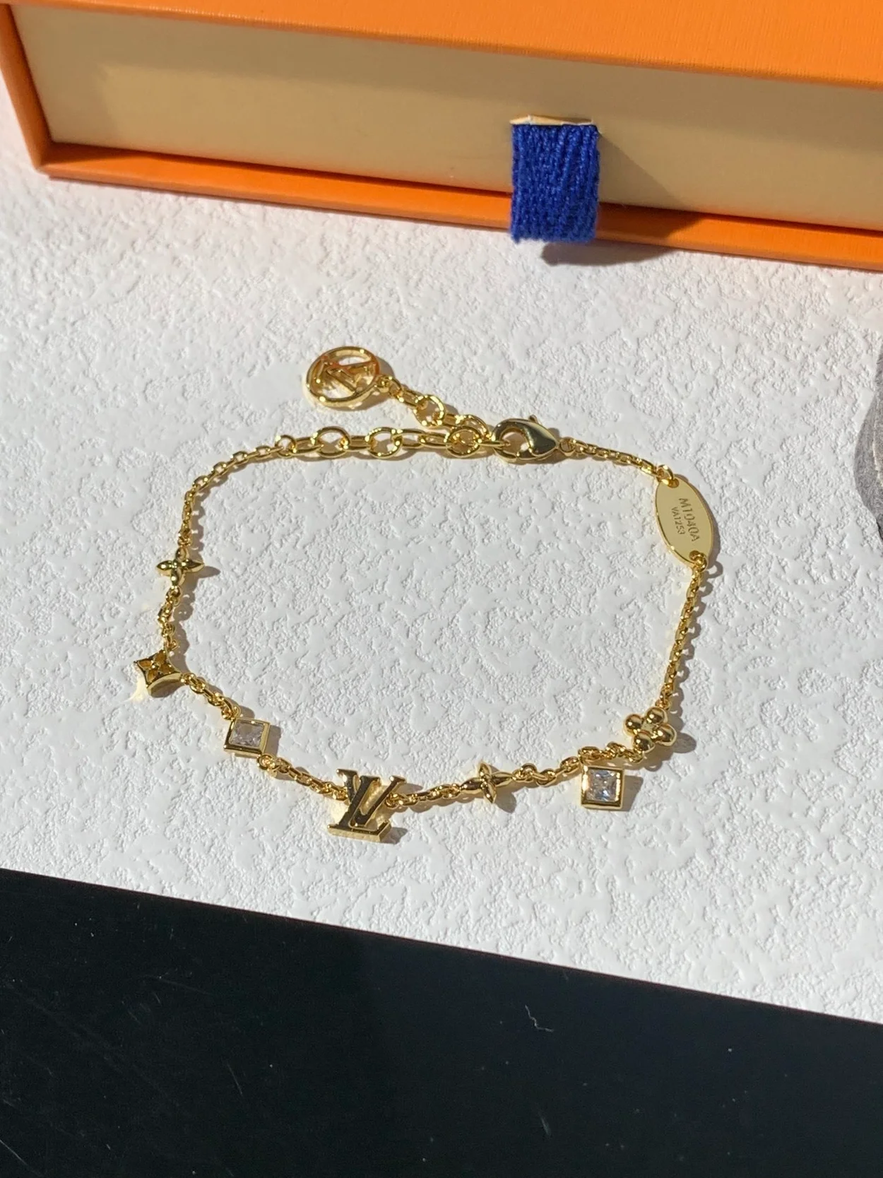 루이비통 인 더 스카이 팔찌 M1040A