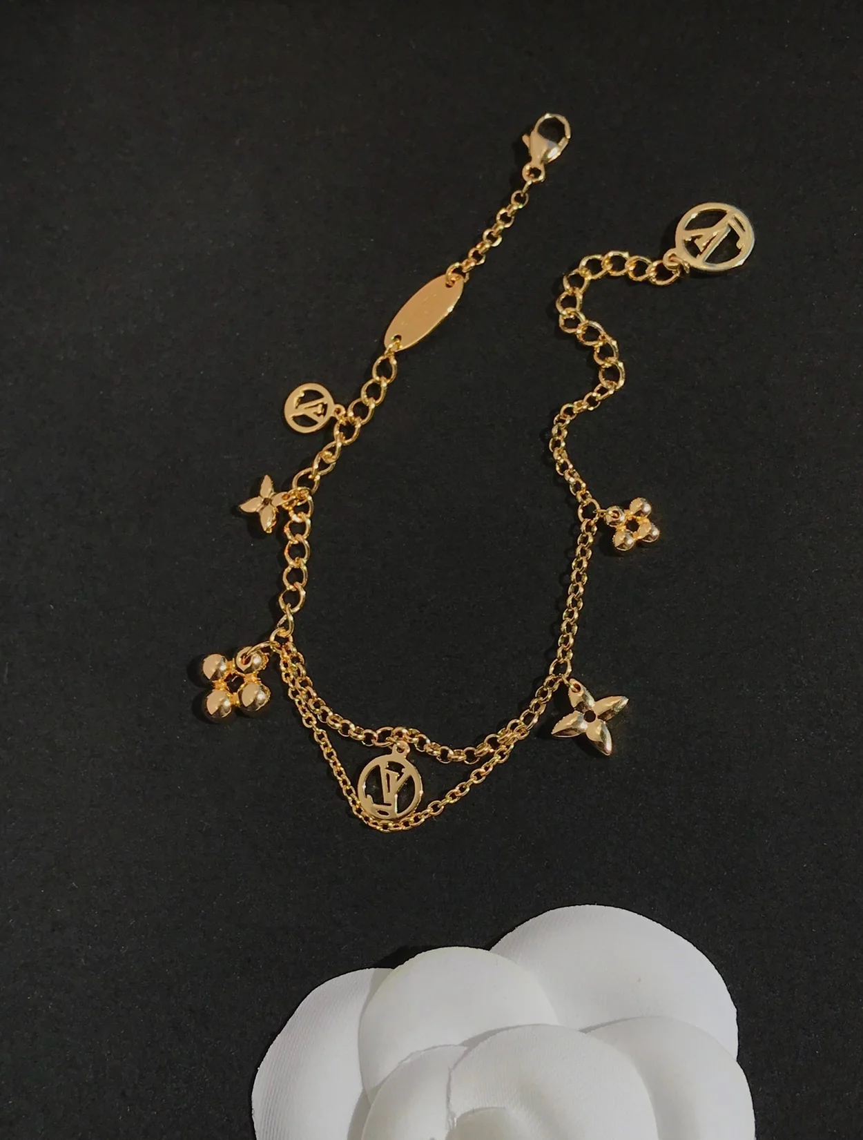 루이비통 블루밍 서플 브레이슬릿 팔찌 M64858