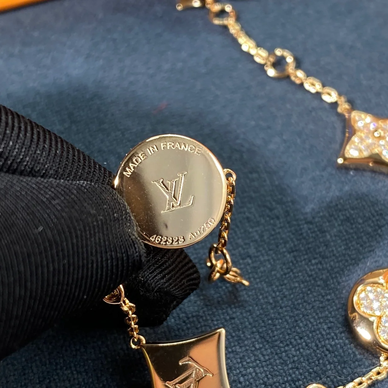 루이비통 블라썸 BB 멀티 모티프 팔찌 핑크 골드 & 다이아몬드 Q95650