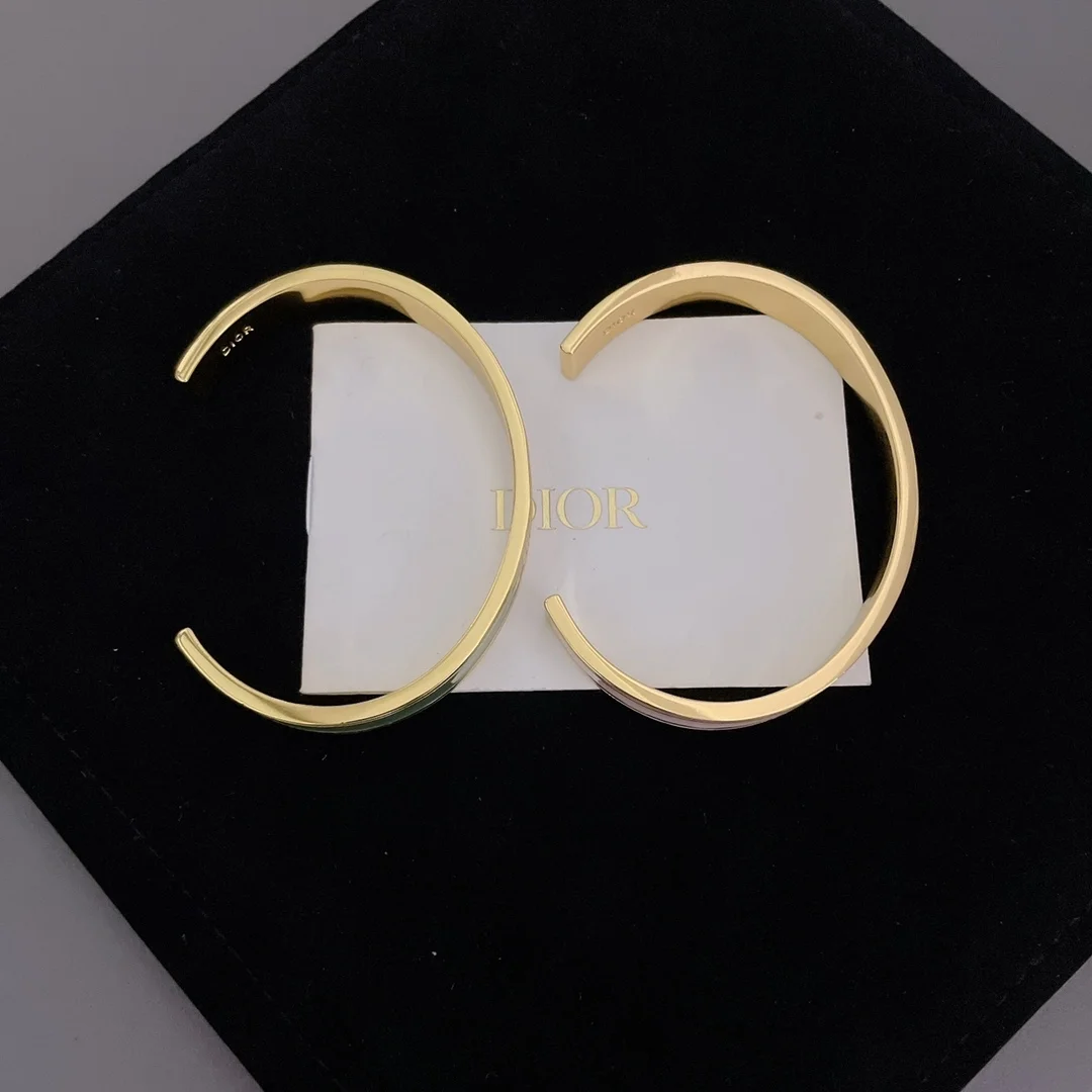 디올 코드 뱅글 골드 피니쉬 그린 팔찌